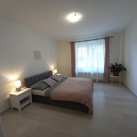 Spi V Kuklenach 1 Apartment Hradec Kralove Exterior photo